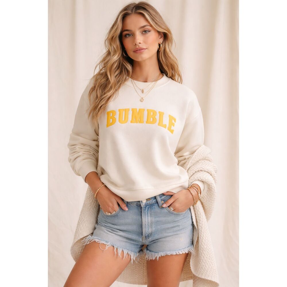 BUMBLE Logo Crewneck Sweatshirt Pullover Cozy Casual Graphic Cream Yellow Sz M